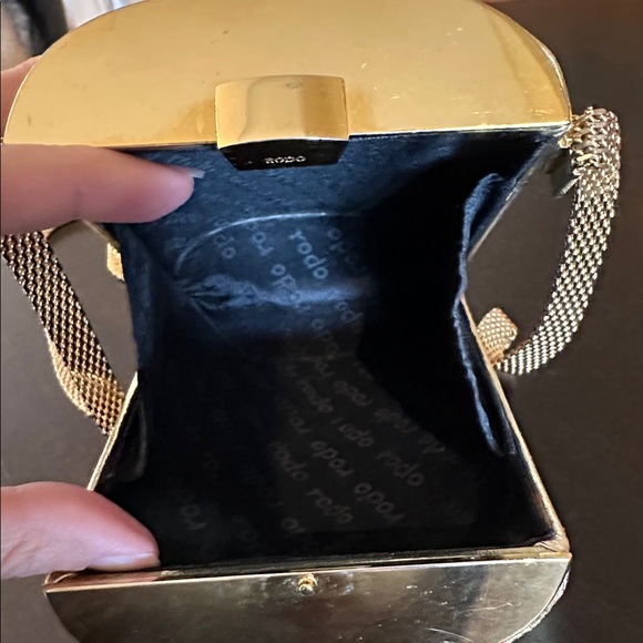 Rodo Vintage Goldtone Metallic Evening Wear Bag - Picture 12 of 12